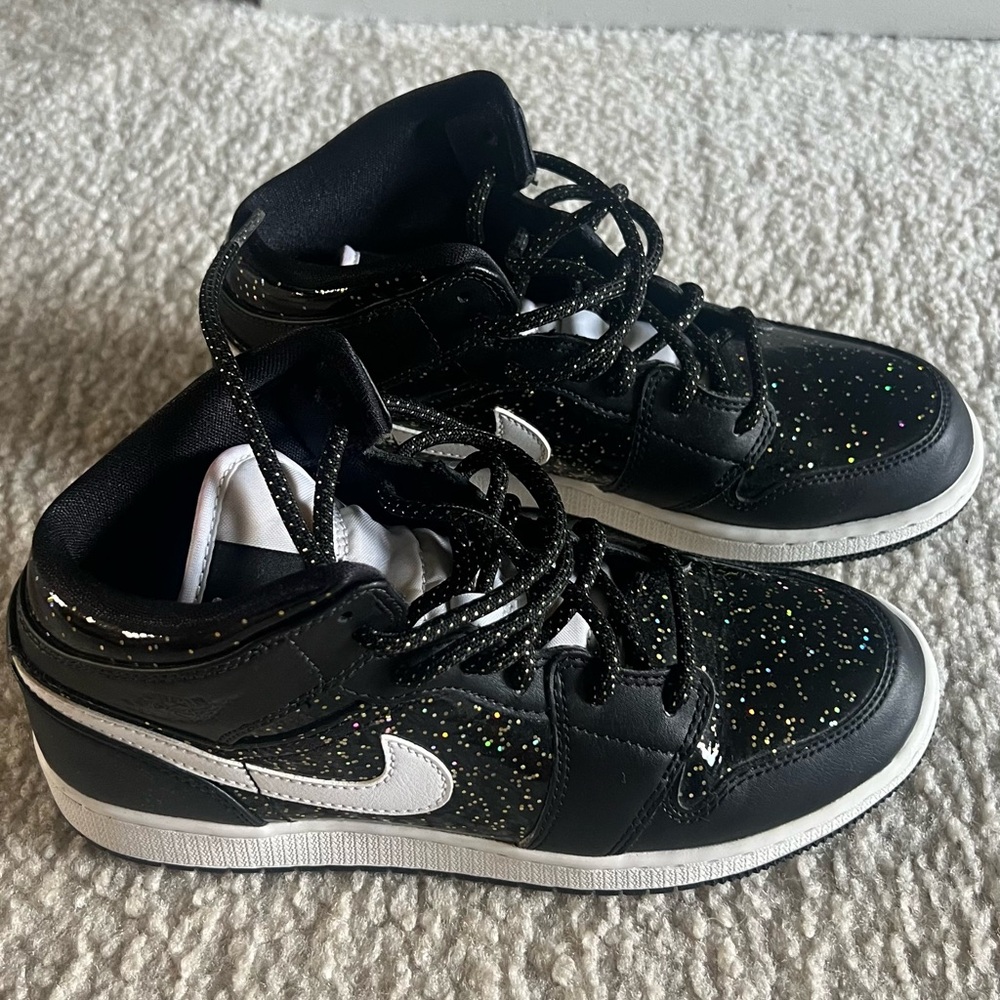SOLD - Nike Air Jordan 1 Mid SE (GS) "Black Glitter"
